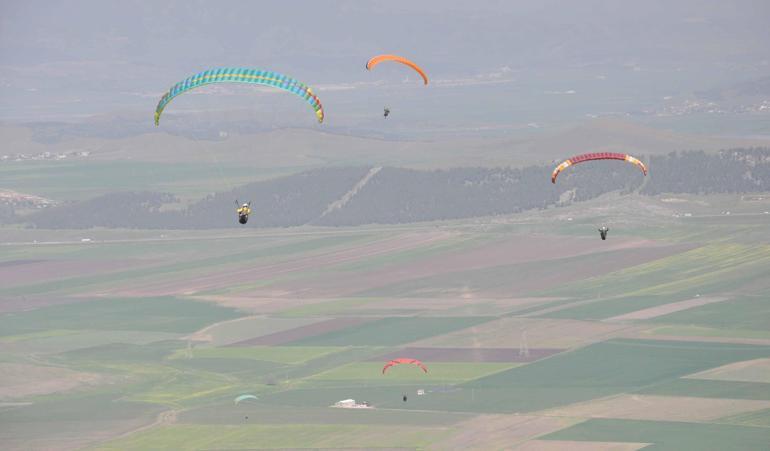 Türkiye Yamaç Paraşütü Hedef Yarışması Gaziantep 2026 başladı