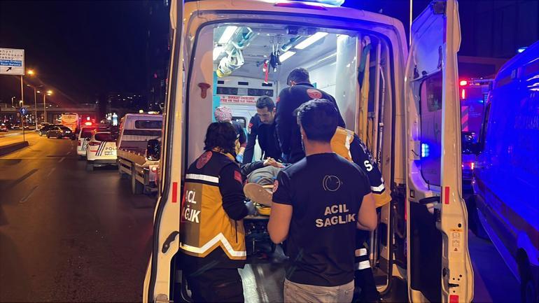 Bakırköyde otomobil kafedeki müşterilerin arasına daldı: 6 yaralı