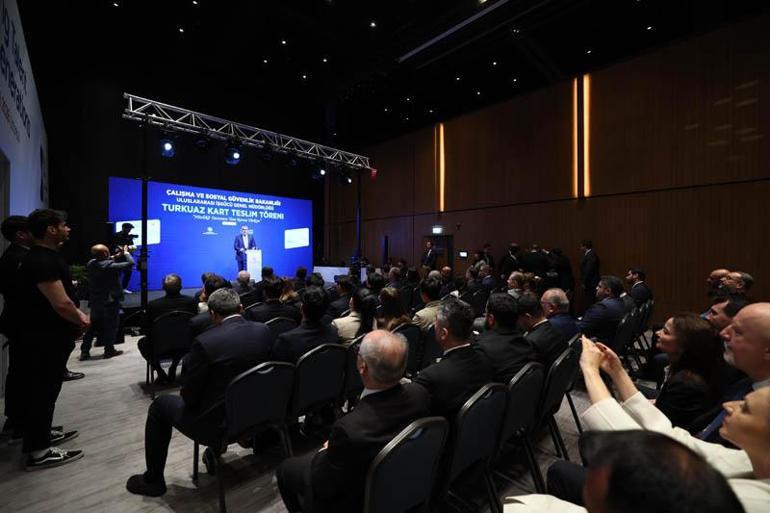 Türkiyeye yatırım yapan 22 firmaya Turkuaz Kart