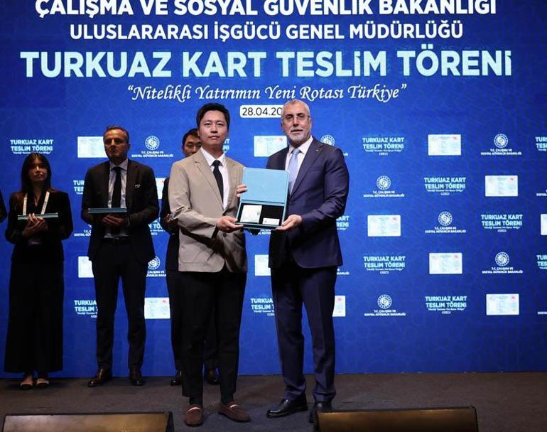 Türkiyeye yatırım yapan 22 firmaya Turkuaz Kart