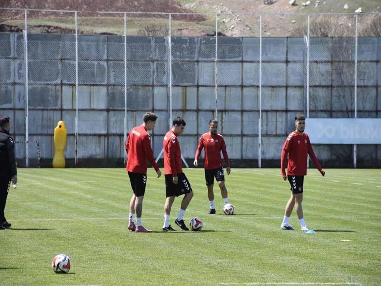 İsmet Taşdemir: Belirsizlik uzun sürerse, bizim durmamızın anlamı kalmıyor