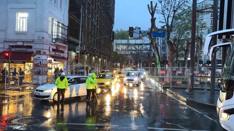 İstanbulda 1 Mayıs tedbirleri kapsamında bazı yollar trafiğe kapatıldı