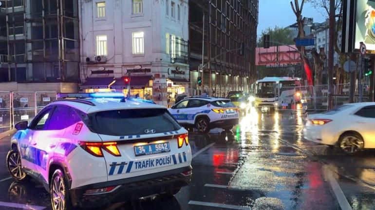 İstanbulda 1 Mayıs tedbirleri kapsamında bazı yollar trafiğe kapatıldı