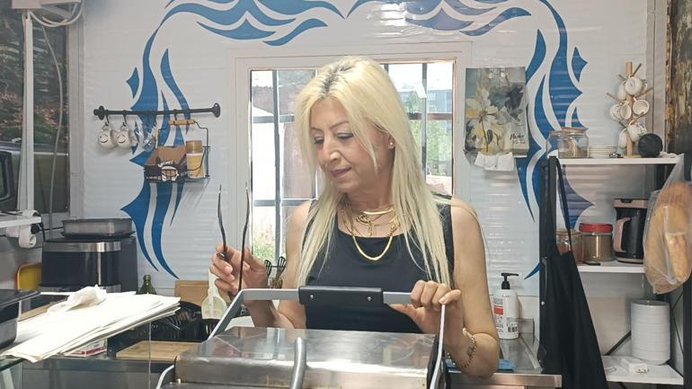 Depremzede kadınlar, 1 Mayıs’ta da mesaiye devam etti