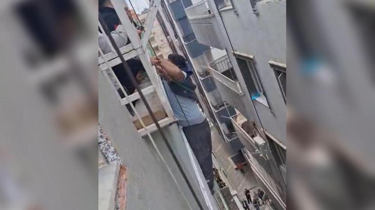İnşaatta asansör kazası; işçilerden biri düştü, diğeri demirlere tutundu