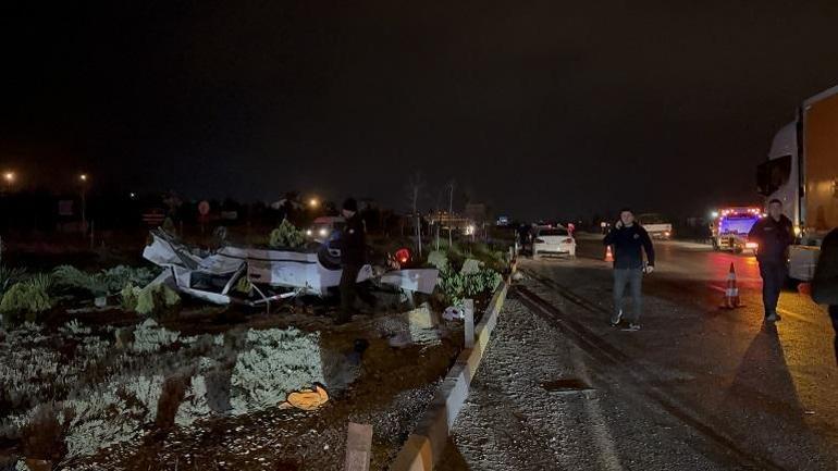 Niğdede iki otomobil çarpıştı: 2si ağır 4 yaralı
