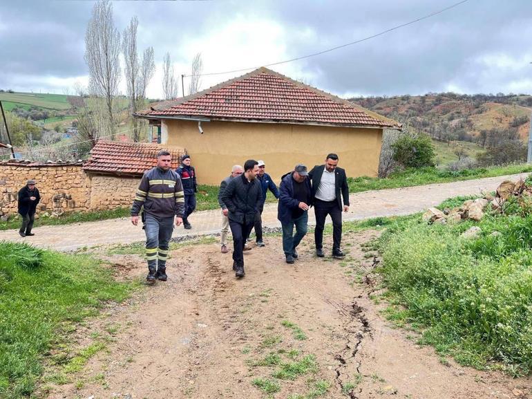 Kırıkkalede sağanak sonrası toprak kayması; 9 yapı hasar gördü