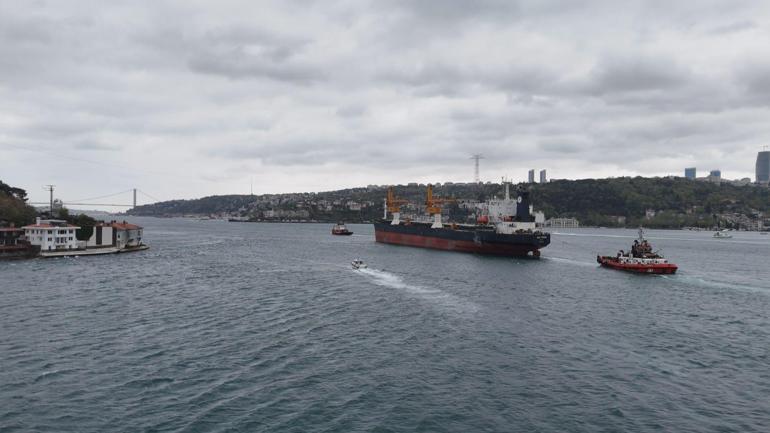 İstanbul Boğazında makine arızası yapan gemi kurtarıldı