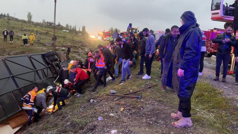 Malatya’da otobüs devrildi: 3 ölü, 41 yaralı