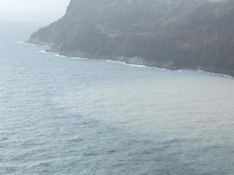 Amasrada fırtına; dalga boyu 2 metreye ulaştı