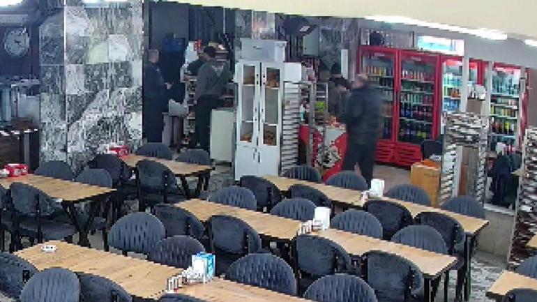 Başakşehirde yiyip içip hesabı ödemeden kaçtılar; bitiremediği ayranı da yanında götürdü