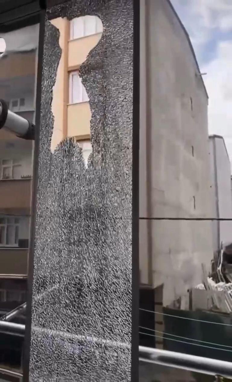 Avcılar’da dairenin mutfak camı atılan taşla kırıldı; şüpheli karşı komşu çıktı