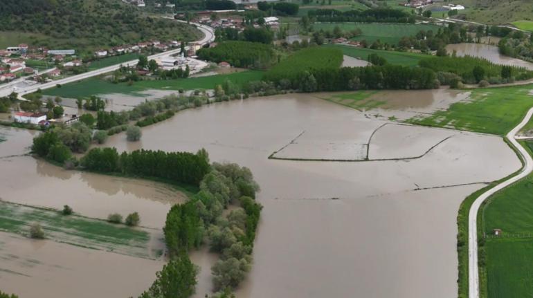 Tokatta su altında kalan tarım arazileri dronla görüntülendi