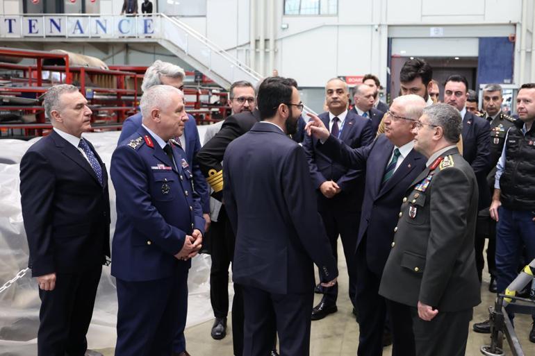 Bakan Güler, Türk Hava Yolları Teknik A.Şyi ziyaret etti