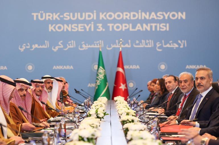 Bakan Fidan, Suudi mevkidaşı Prens Faysal ile görüştü