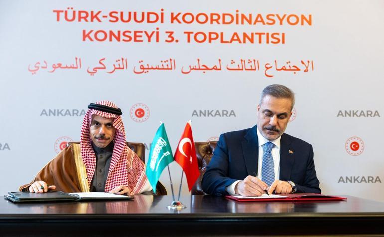 Bakan Fidan, Suudi mevkidaşı Prens Faysal ile görüştü