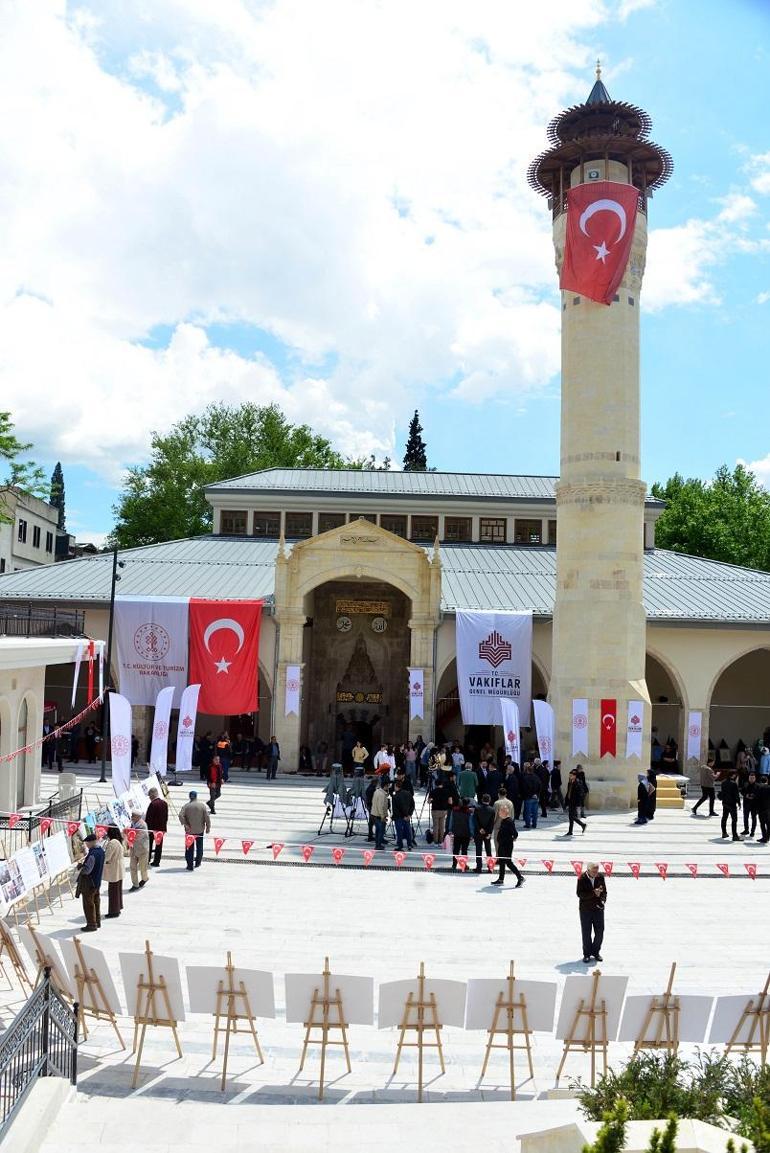 Depremde hasar alan Kahramanmaraş’taki tarihi Ulu Camii, törenle açıldı