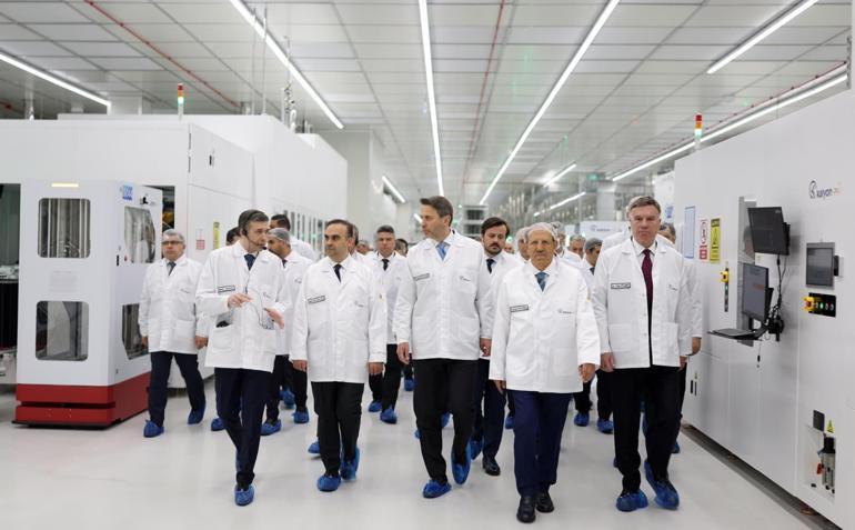 Bakan Bayraktar: Sivas ve Karamanda biner megavatlık GES kurulacak