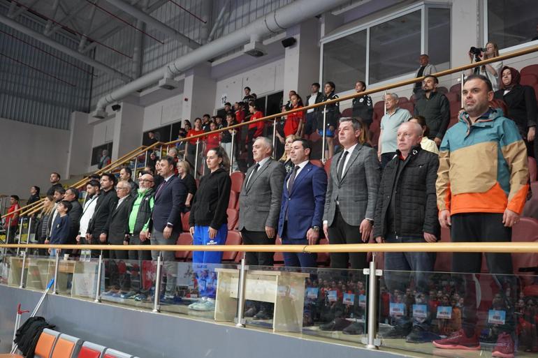 Bolu’da 41 ilden 396 sporcunun güreş heyecanı