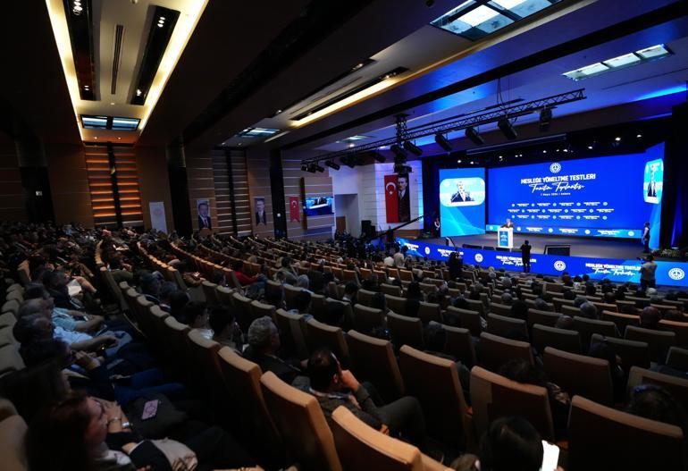 Bakan Tekin: Mesleğe yönlendirmedeki doğru adımlar bize ciddi katkı sağlayacak