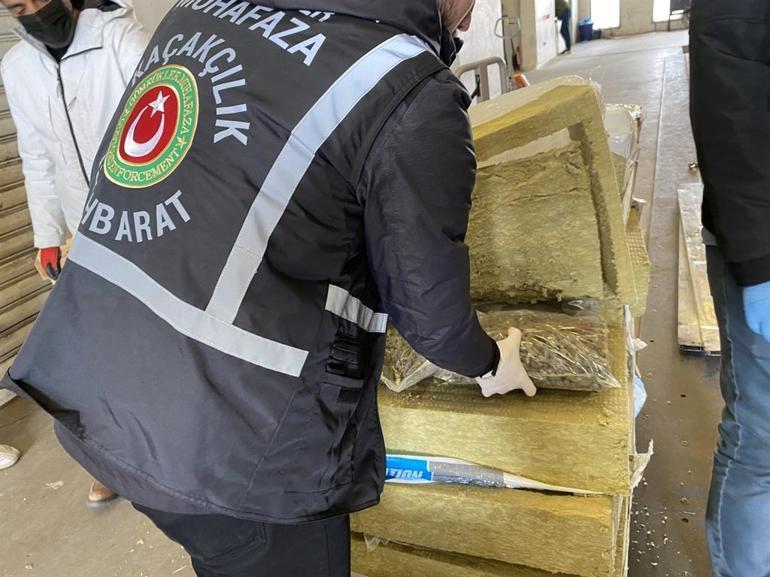 Gümrük Muhafaza ekipleri, 4 ayda 34,2 milyar lira değerinde kaçak eşya ve uyuşturucu ele geçirdi