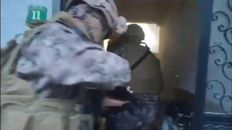 Kıraathane görünümlü kumarhanelerde kadınları kullanıp çiftçileri borçlandırmışlar; 14 gözaltı
