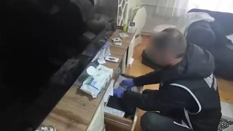 Kıraathane görünümlü kumarhanelerde kadınları kullanıp çiftçileri borçlandırmışlar; 14 gözaltı