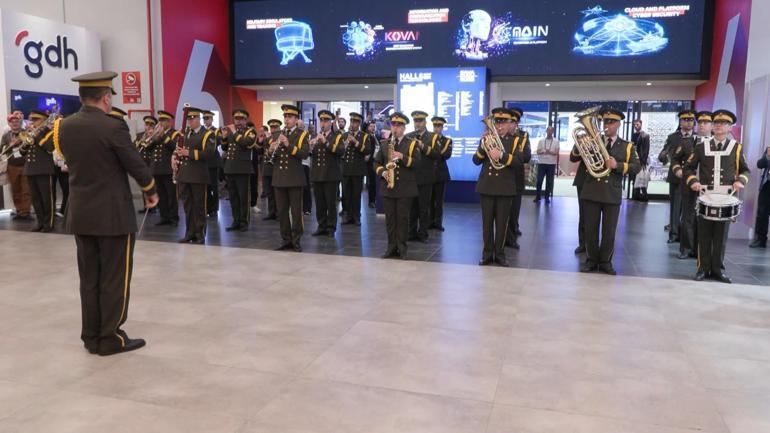 Birinci Ordu Bölge Bando Komutanlığı, SAHA 2026 Fuarında konser verdi