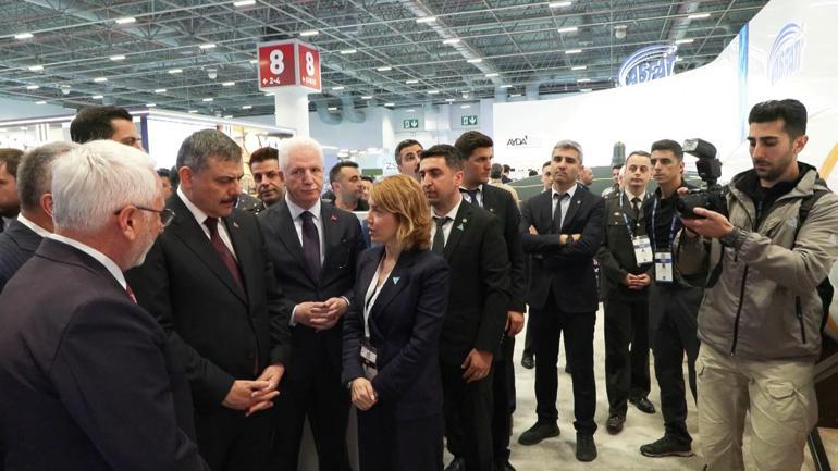 İçişleri Bakanı Çiftçi, SAHA 2026’yı ziyaret etti