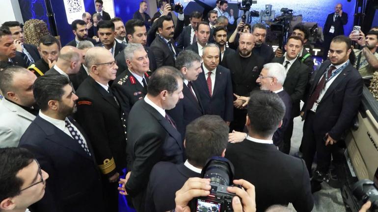 İçişleri Bakanı Çiftçi, SAHA 2026’yı ziyaret etti