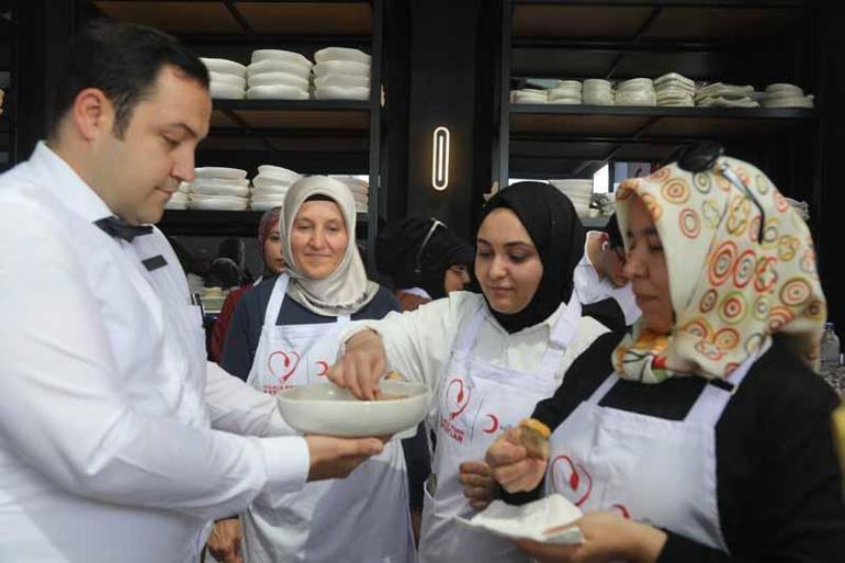 Depremzede kadınlar, Antalyada şeflerle buluştu