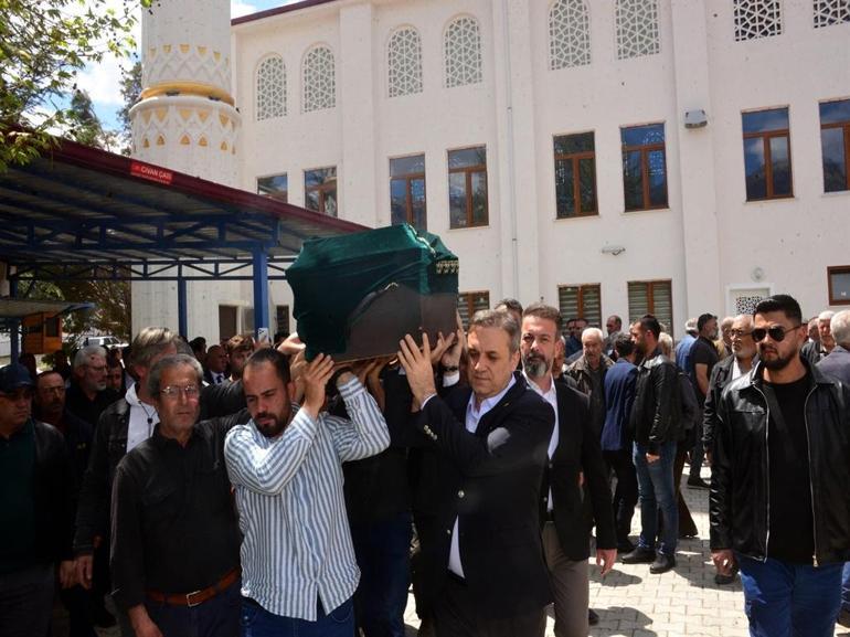 Öldürüldükten sonra cesedi yakılan Kübra, Kahramanmaraşta toprağa verildi