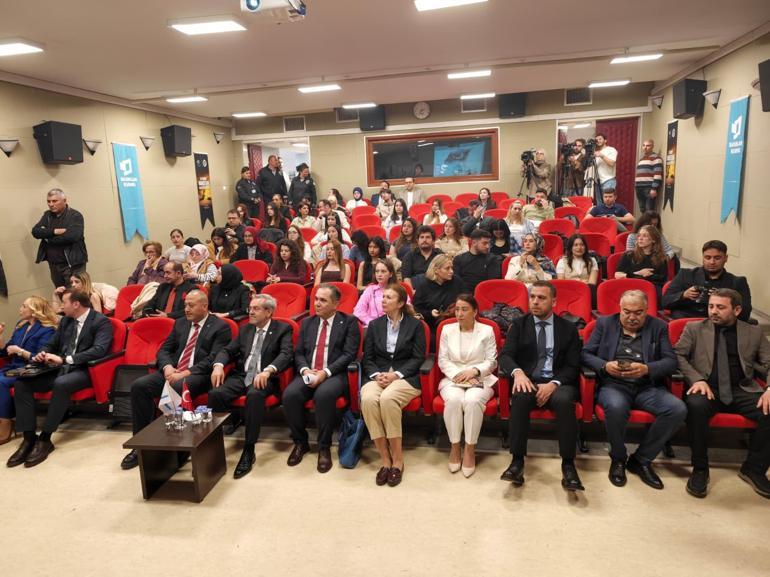 Ankarada 15 Temmuz Manşetleri Gazetecilik Atölyesi
