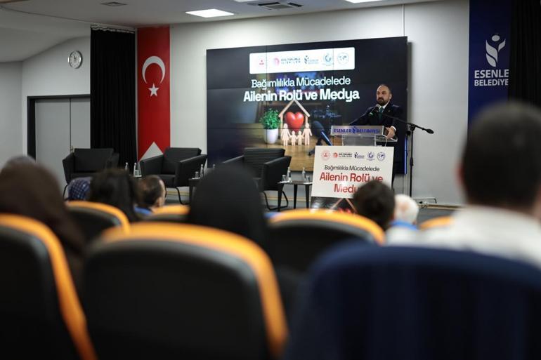 Faruk Acar, Bağımlılıkla Mücadelede Medyanın Rolü paneline katıldı