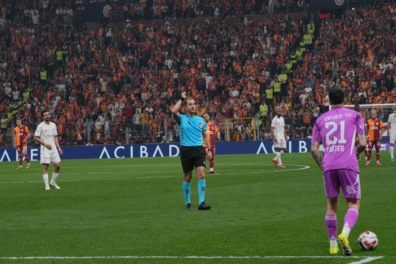 Süper Lig’de şampiyon Galatasaray
