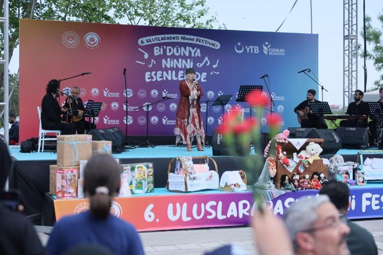 ‘Uluslararası Ninni Festivali’nde Anneler Günü’ne özel ezgiler seslendirildi