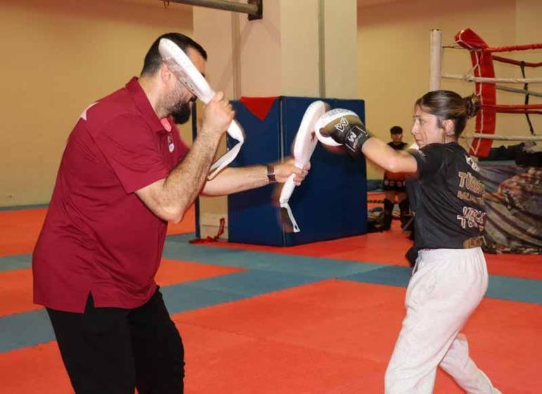 Muaythai sporuna ilgi; gençler hem kendini savunuyor hem geleceğini inşa ediyor
