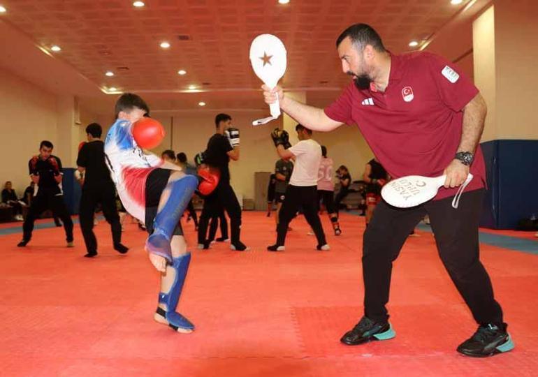 Muaythai sporuna ilgi; gençler hem kendini savunuyor hem geleceğini inşa ediyor