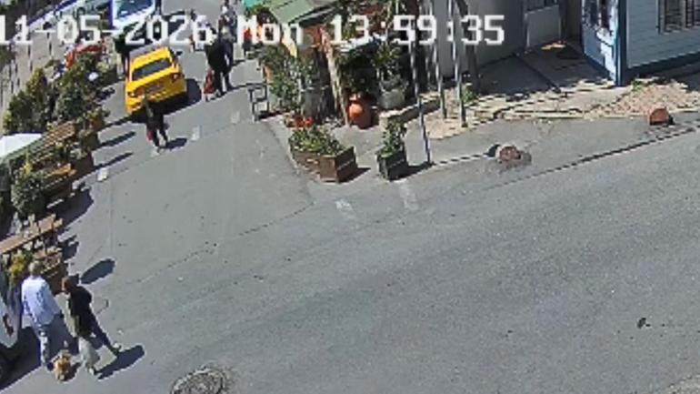 Şişli’de 79 yaşındaki kadın geri manevra yapan taksinin altında kaldı; yardımına çevredekiler koştu