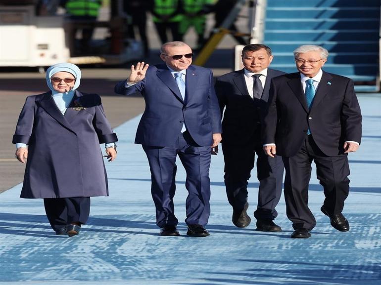 Cumhurbaşkanı Erdoğan, Kazakistanda resmi t&ouml;renle karşılandı