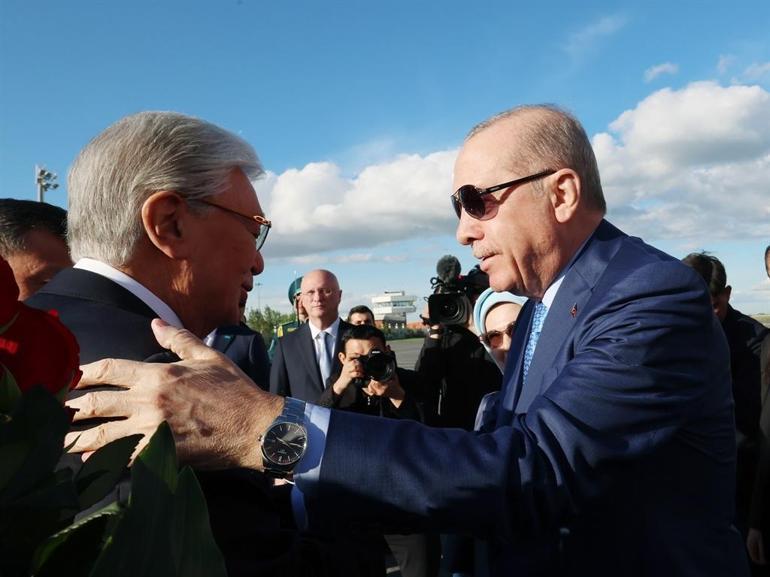 Cumhurbaşkanı Erdoğan, Kazakistanda resmi t&ouml;renle karşılandı