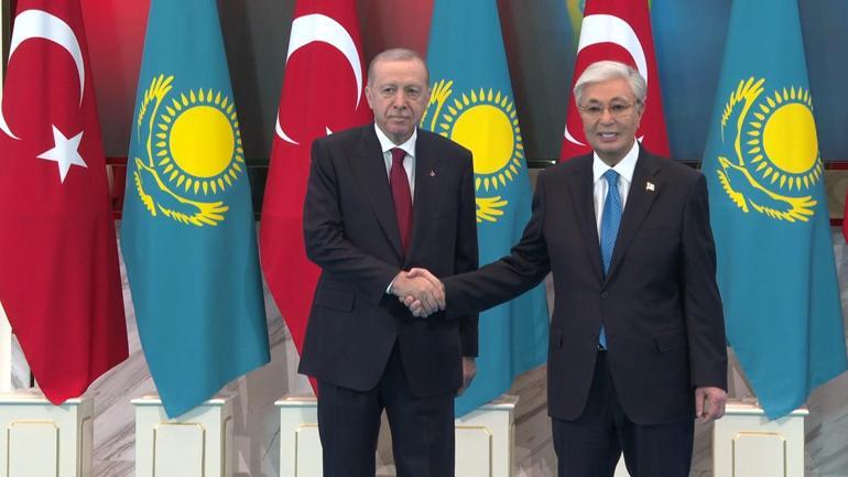 Cumhurbaşkanı Erdoğan, Kazakistan Cumhurbaşkanı Tokayev ile bir araya geldi
