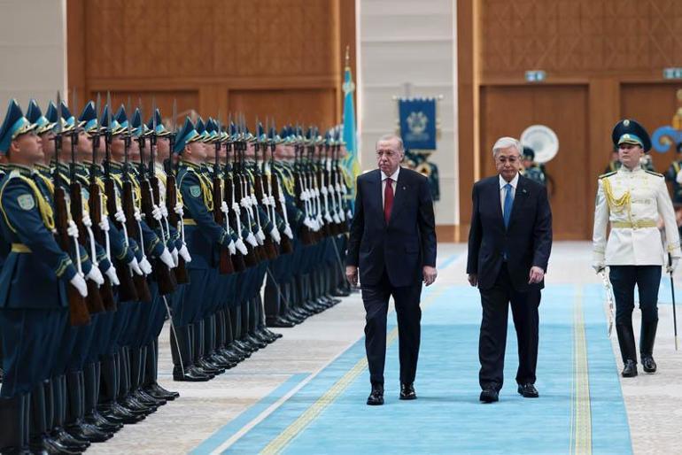 Cumhurbaşkanı Erdoğan, Kazakistan Cumhurbaşkanı Tokayev ile bir araya geldi