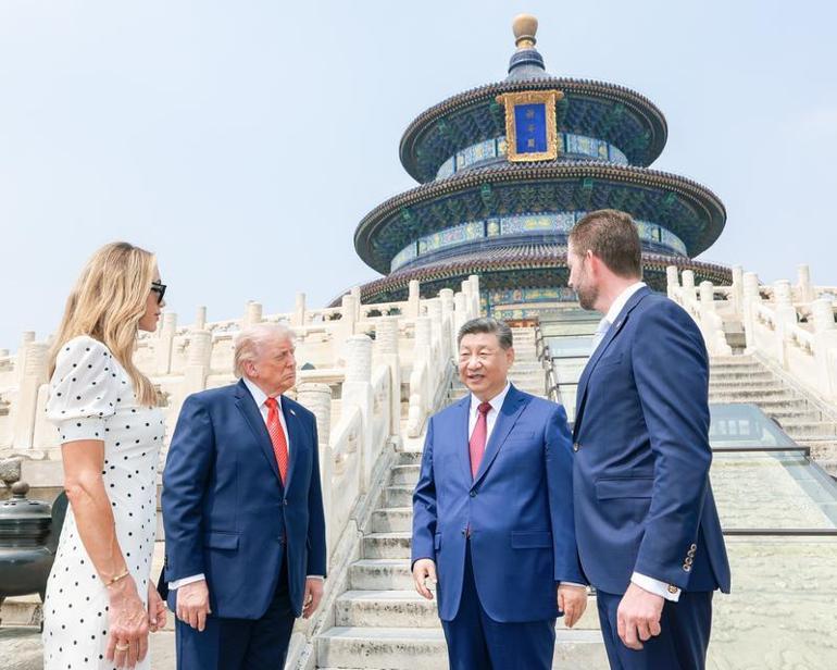 Şi ve Trump, Cennet Tapınağı’nı ziyaret etti