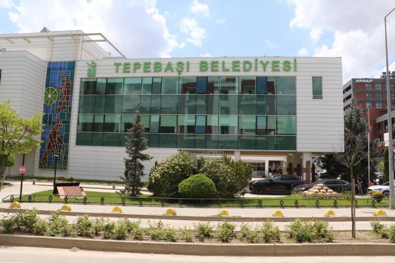 Tepebaşı Belediyesi’ne ‘yolsuzluk’ operasyonu; 60 gözaltı kararı