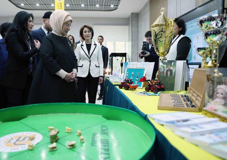 Emine Erdoğan, Kazakistanda Sıfır Atık Eğitim Laboratuvarının açılışını yaptı