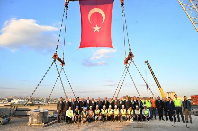 Bakan Uraloğlu, Etimesgut Havalimanı ve bağlantı yollarındaki çalışmaları inceledi