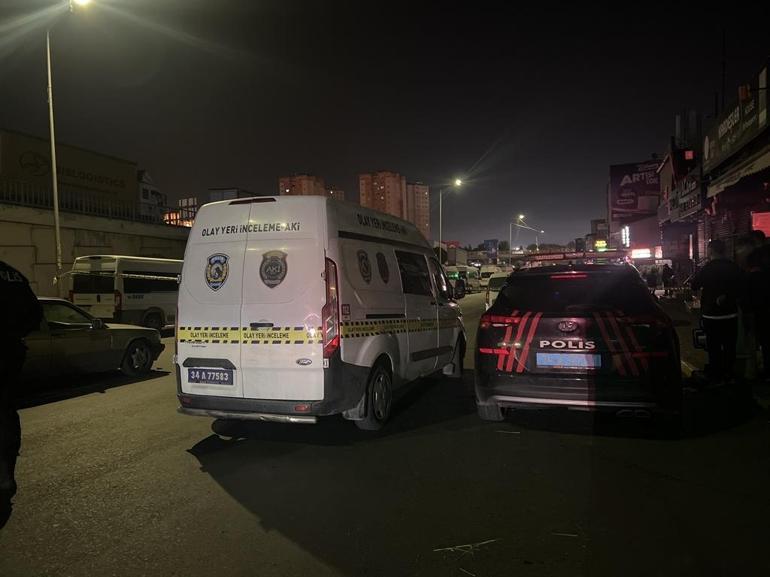 Küçükçekmecede polisin dur ihtarına uymayan şüpheliler kaçarken kaza yaptı: 1 polis yaralandı, 2 gözaltı