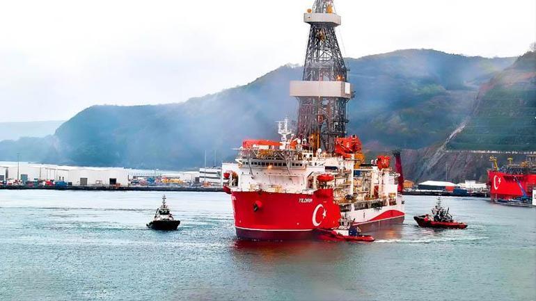 Yıldırım Derin Deniz Sondaj Gemisi, ilk görevi için Filyos Limanından ayrıldı