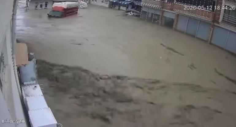 Samsun Havza’daki selin ilk anları kamerada